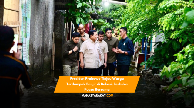 Presiden Prabowo tinjau warga terdampak banjir di Bekasi, serahkan bantuan makanan, dan berbuka puasa bersama. Simak,